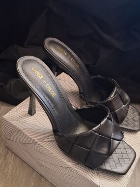 Chase + Chloe Women's Black Woven High Heel Mules